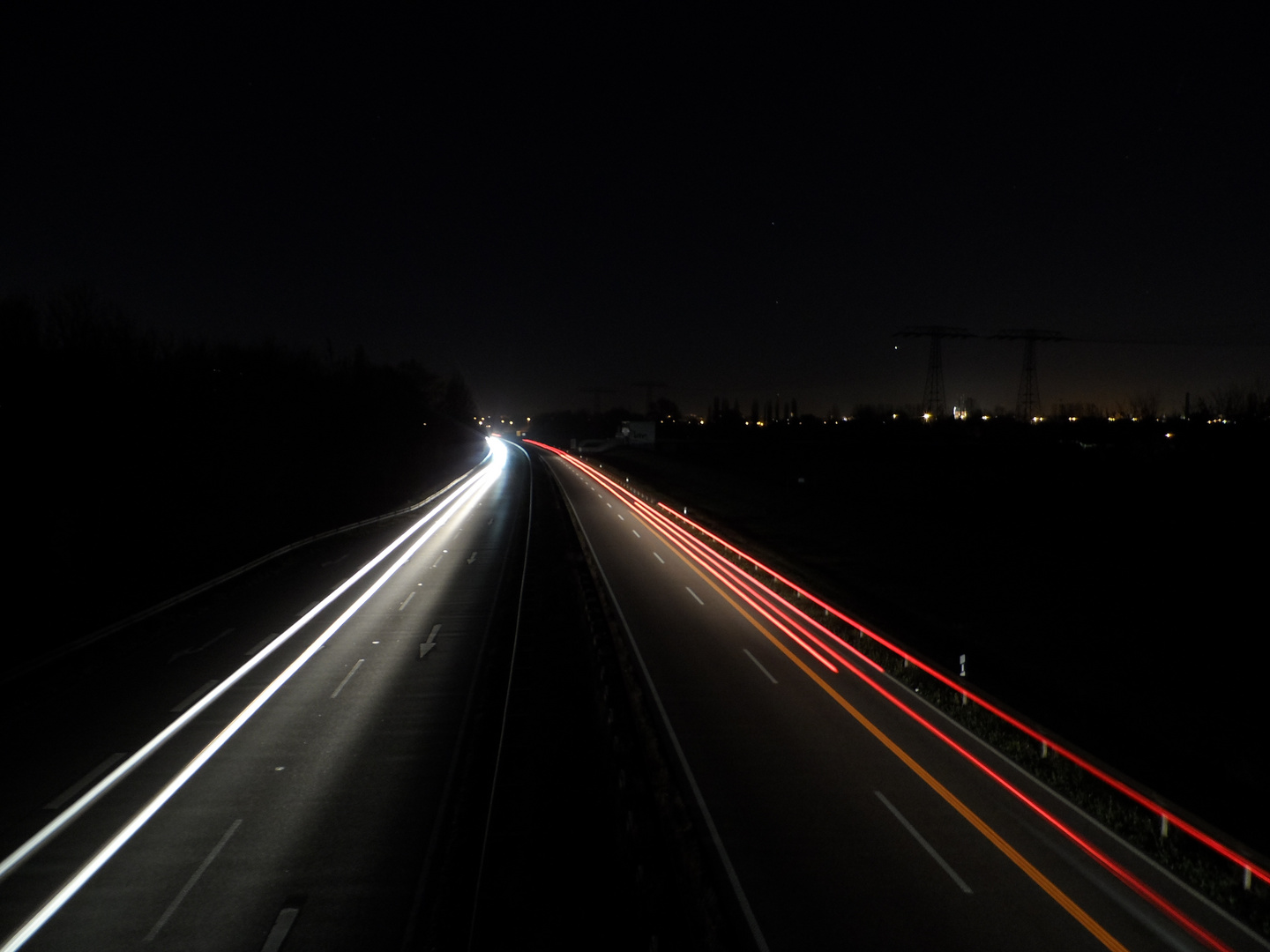 Lichtspuren auf der B80