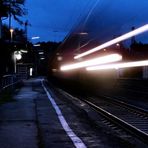 "Lichtspuren - der Tag kommt"