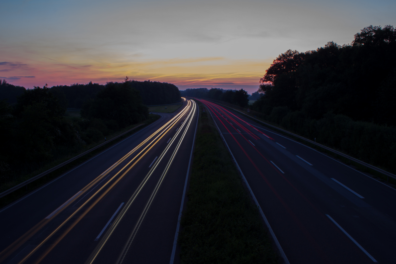 Lichtspuren Im Sonnenuntergang