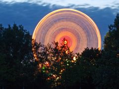 Lichtspuren vom Riesenrad