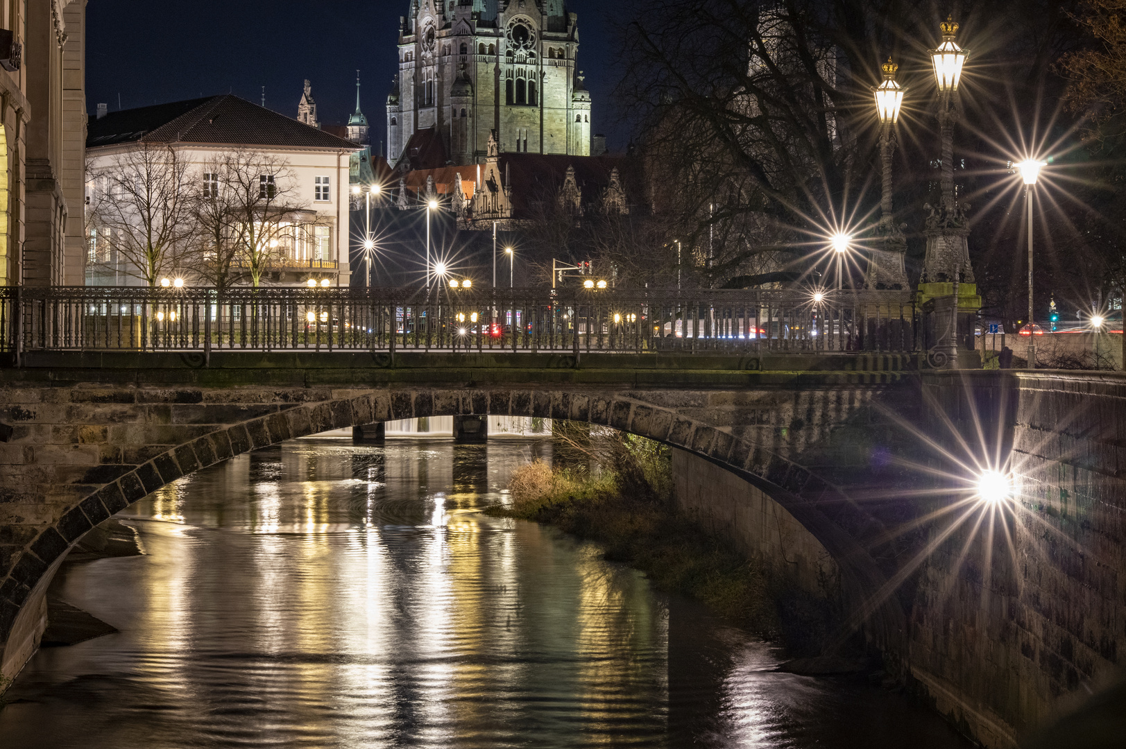 Lichtsterne am Leineufer in Hannover