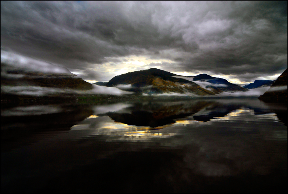 Lichtstimmung auf dem Sognefjord