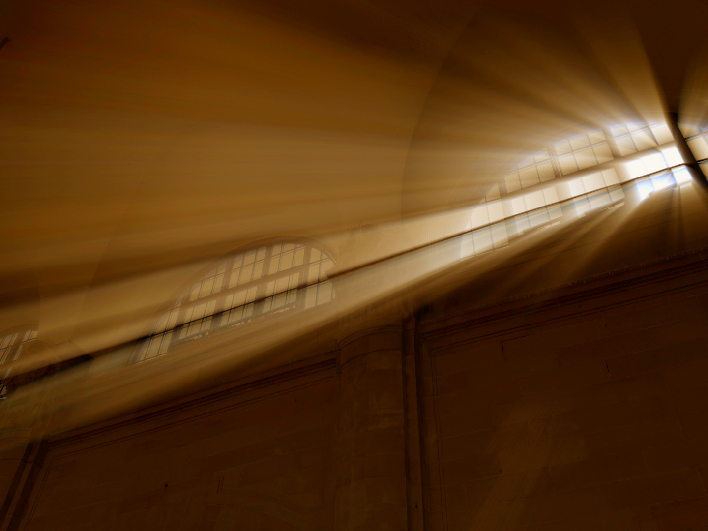 Lichtstimmung im Bahnhof Wiesbaden