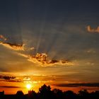 Lichtstrahlen bei Sonnenaufgang