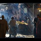 Lichtstrahlen in den Souks von Marrakech