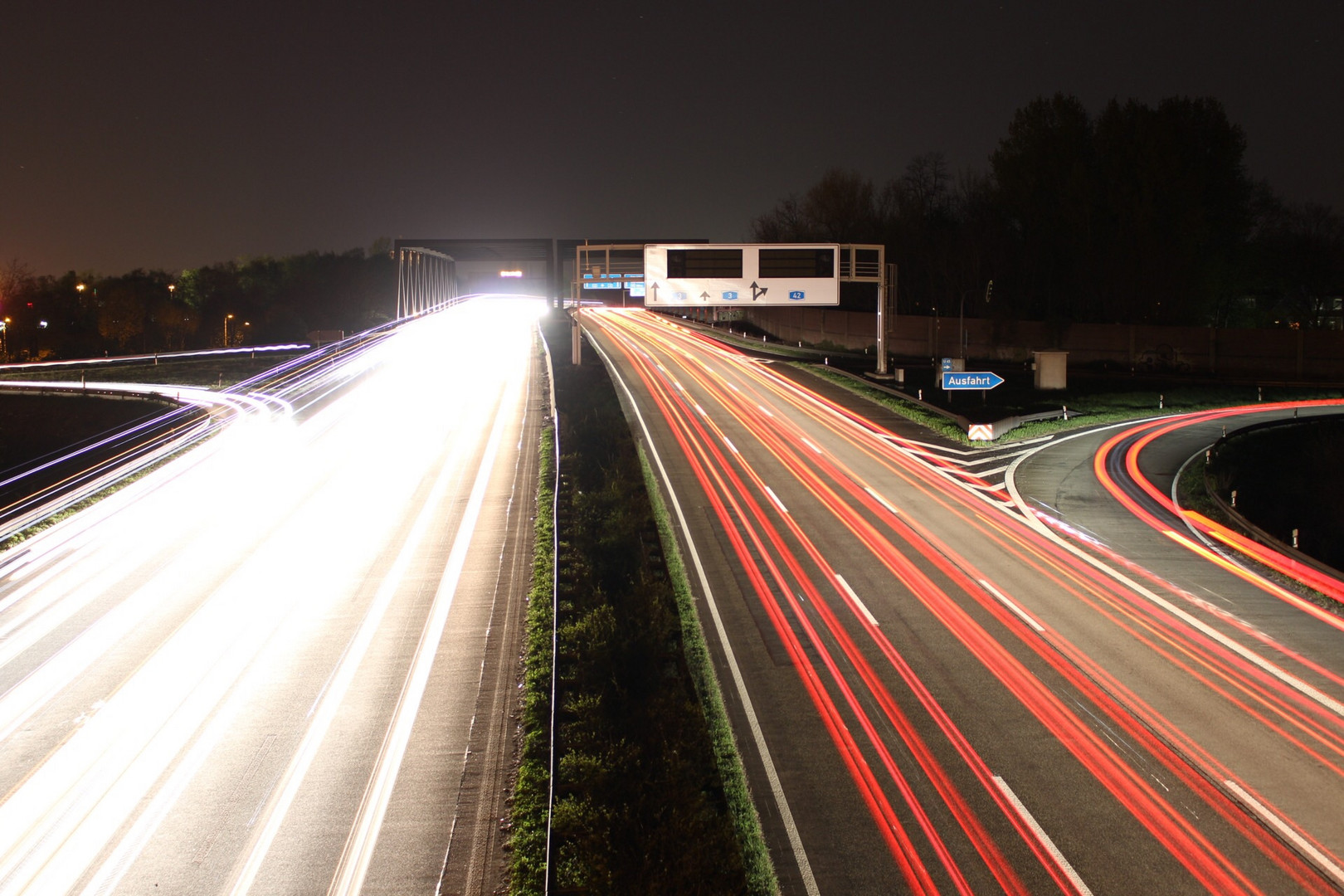 Lichtstreifen auf der A3