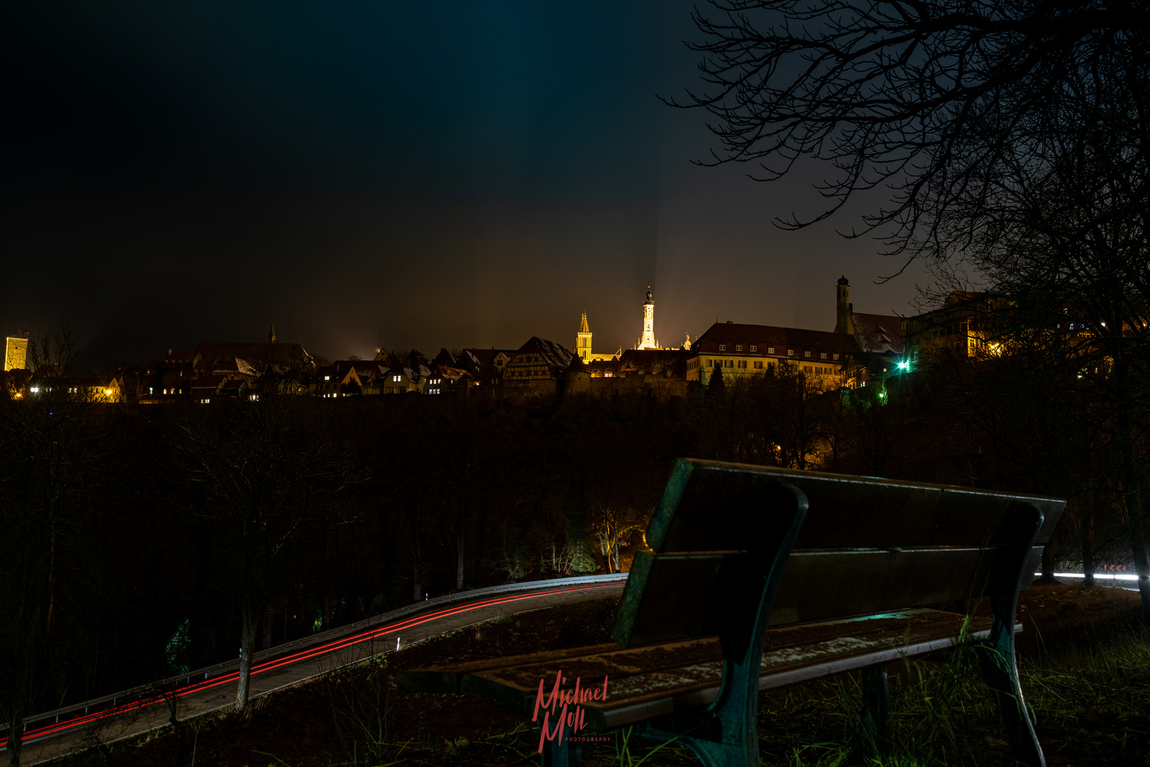 Lichtstreifen unterhalb von Rothenburg