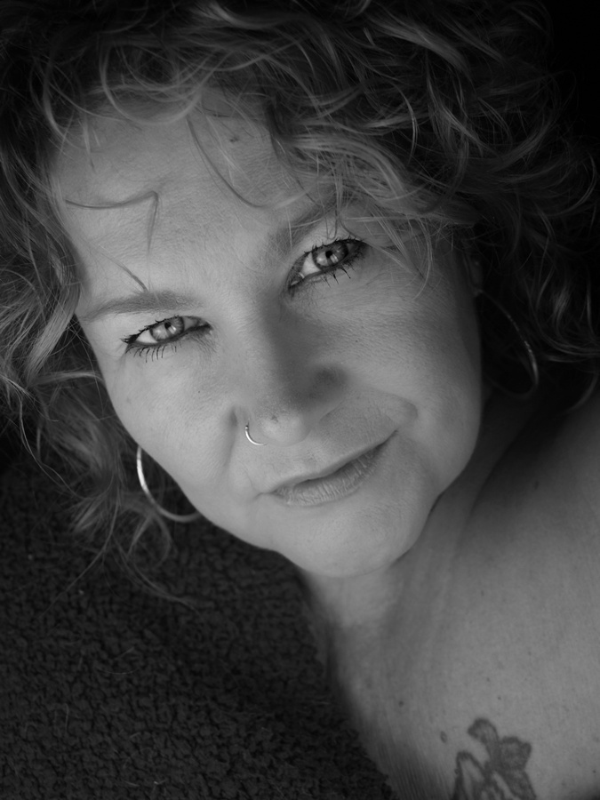 Lichttest Selfie Foto Bild Portrait Selbstportraits Ausgestreckter Arm Bilder Auf Fotocommunity