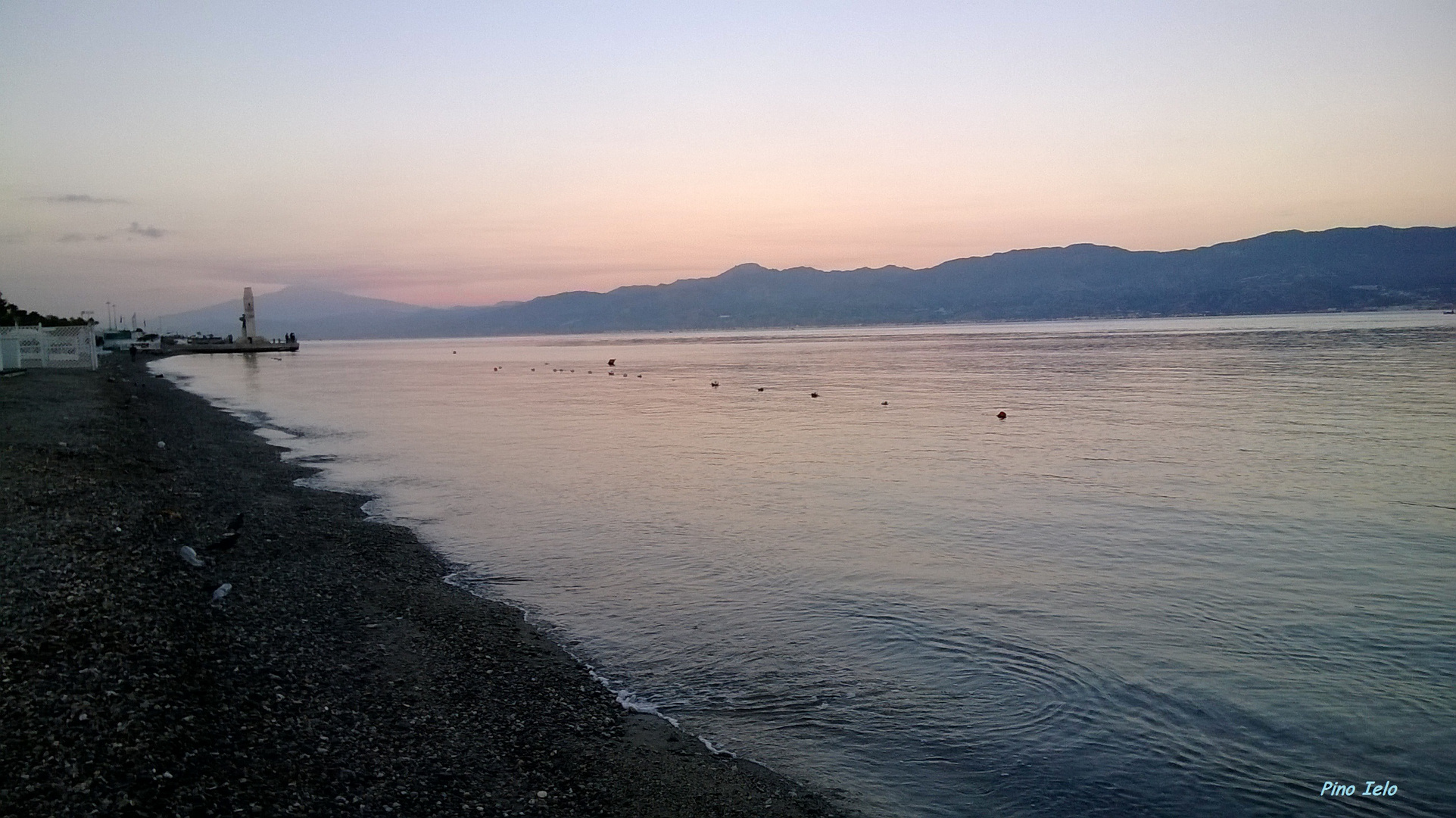 Lido Comunale Reggio Calabria - Alba con vista dell'Etna