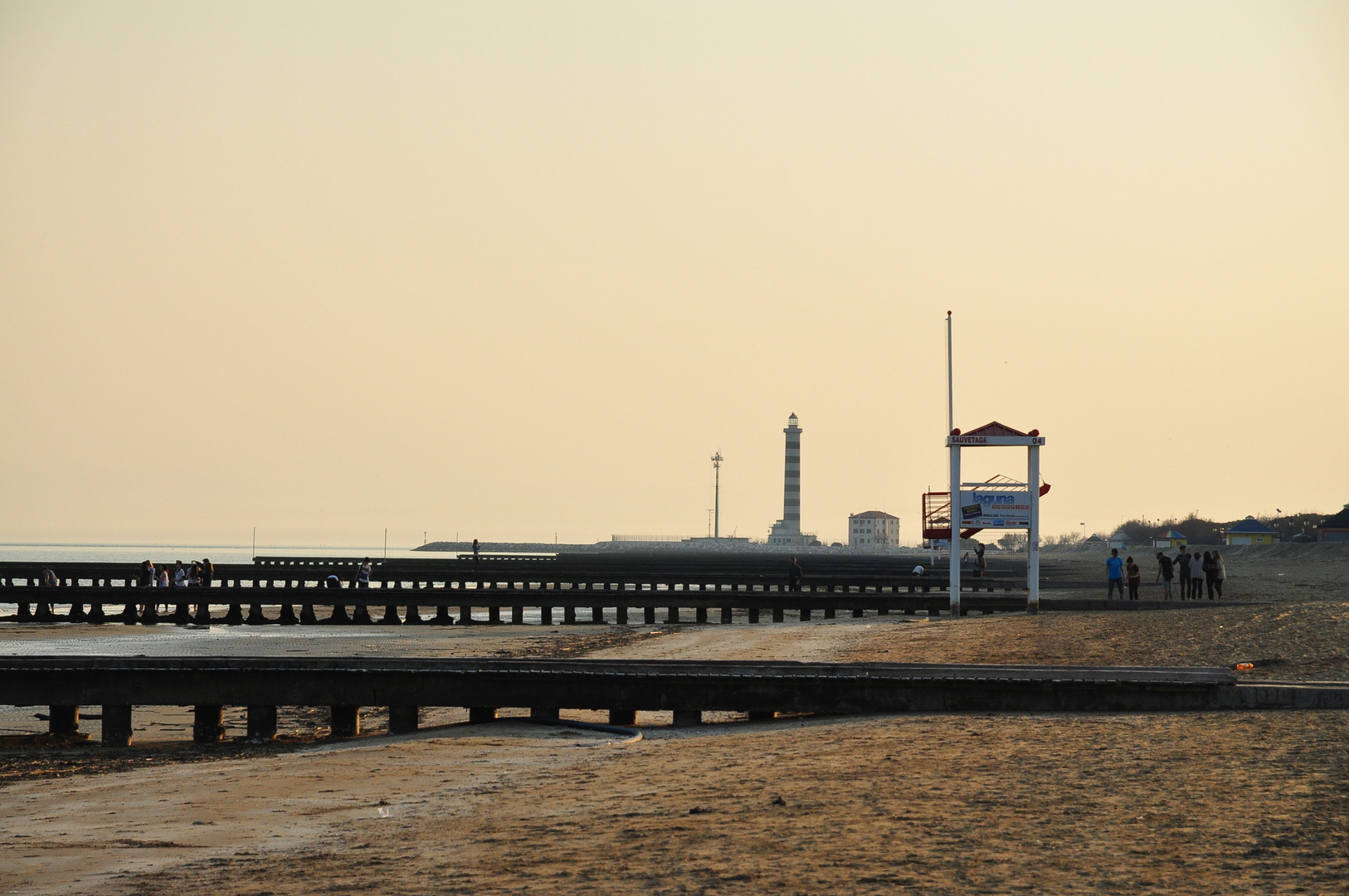 Lido di Jesolo, noch einsamer Strand im April