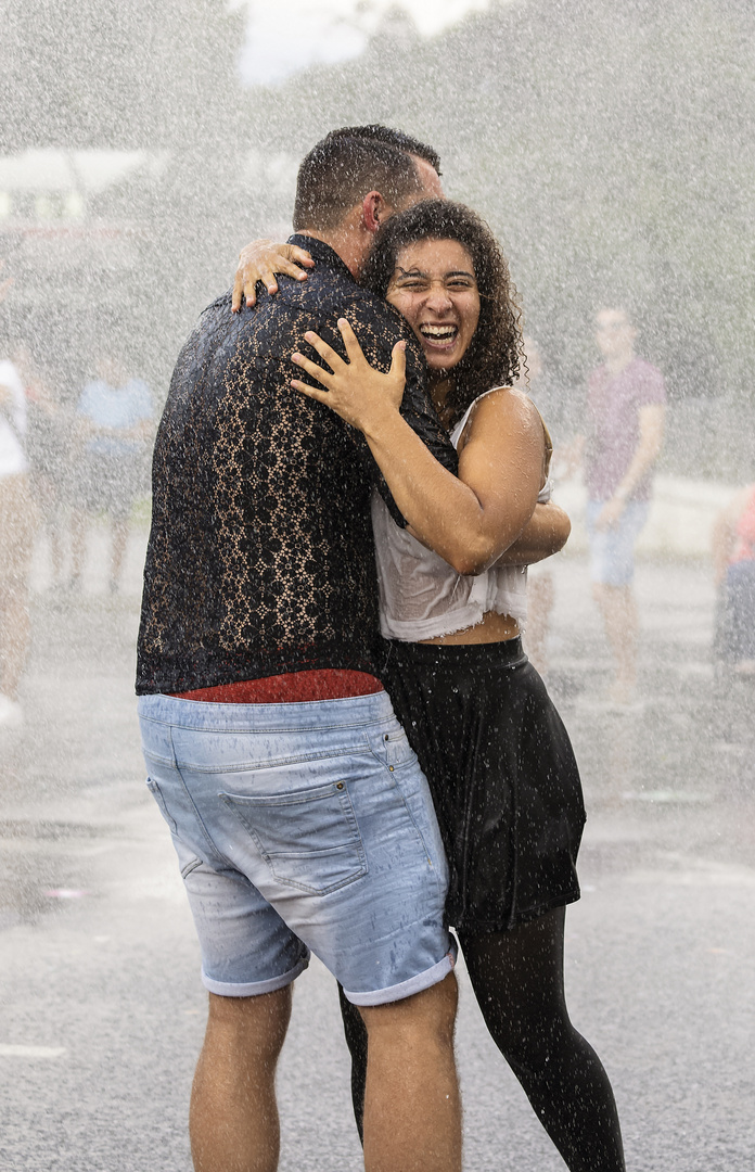 Liebe ist - auch im Regen glücklich sein