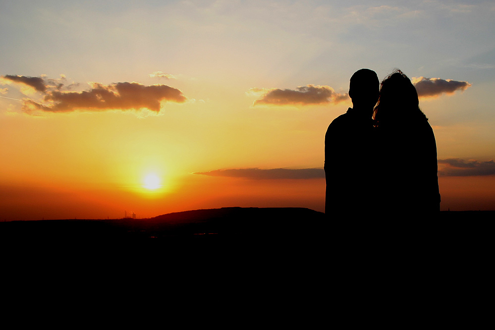 Liebe Ist Mal Zu Zweit Alleine Sein Foto Bild Silhouetten Archiv Archiv 2005 2006 Bilder Auf Fotocommunity