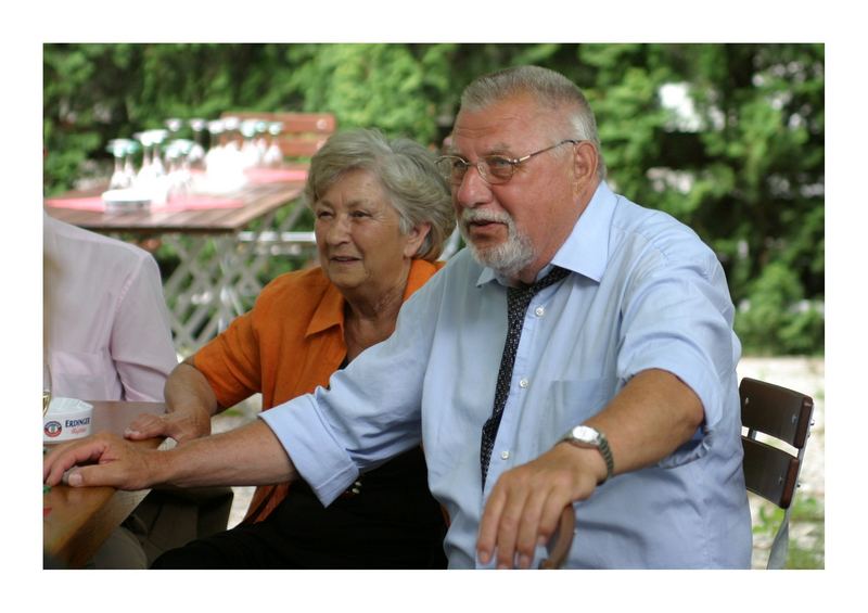 Liebe ist ... wenn zwei seit fünfzig Jahre gemeinsam durchs Leben gehen.