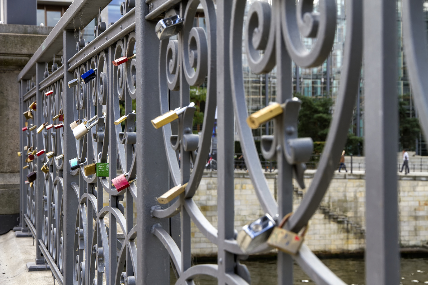 Liebesbrücke irgendwo in Berlin