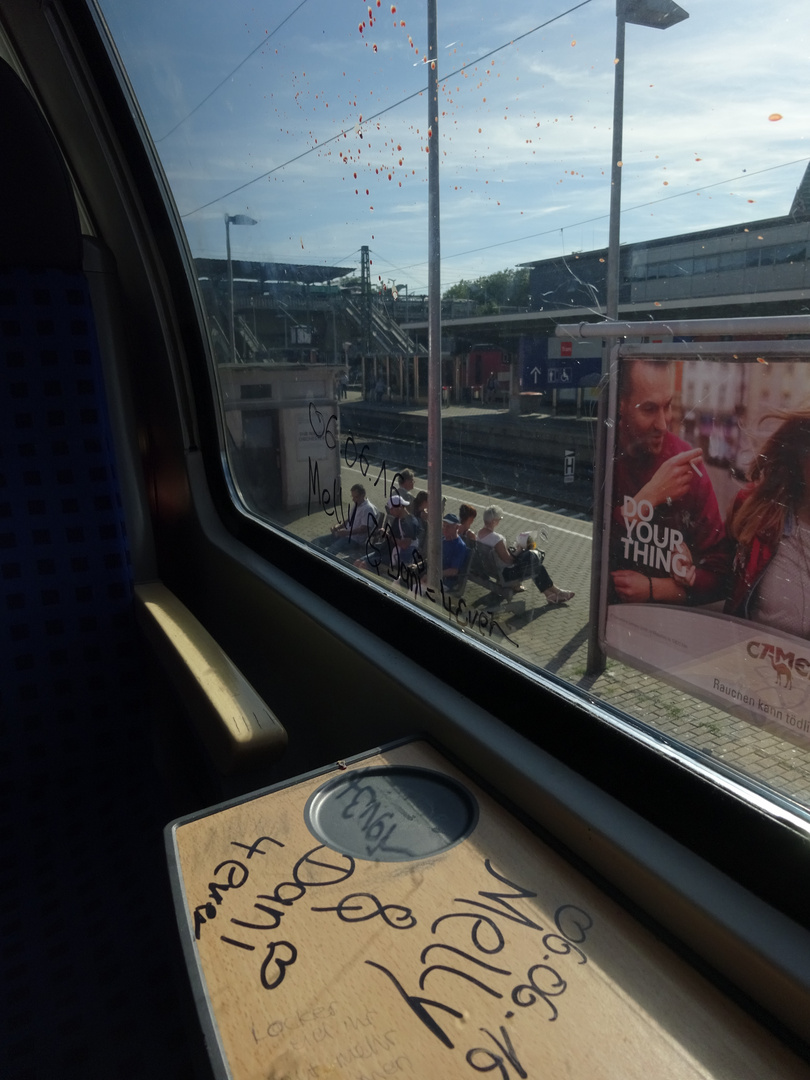 Liebesschwüre im Regionalexpress