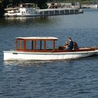 Liebevoll gepflegter Oldtimer auf der Spree