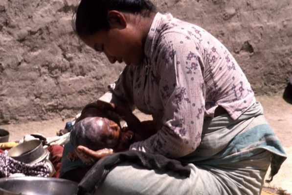 liebevolle-mutter-nepal