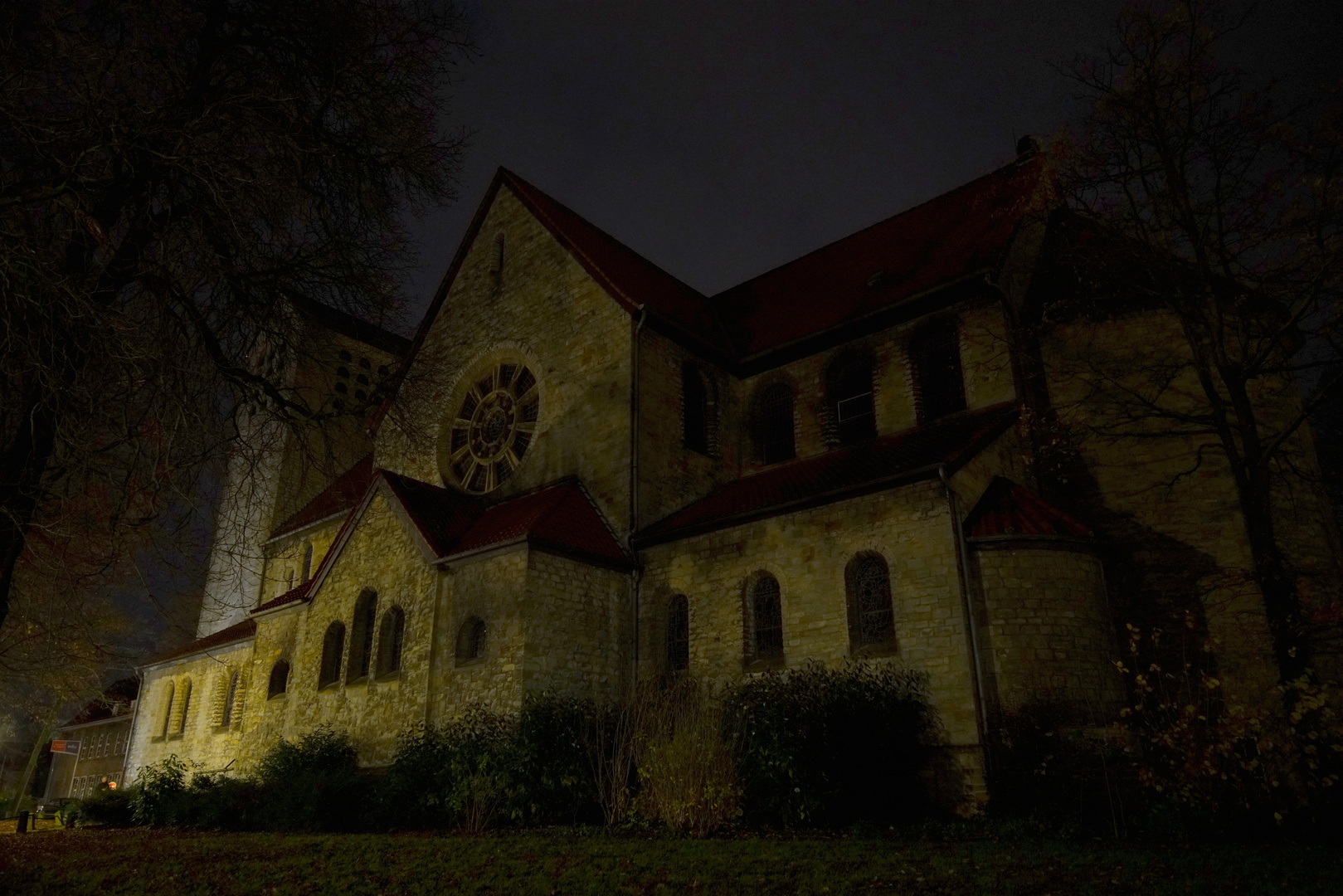 Liebfrauen Kirche. Foto & Bild architektur, architektur bei nacht