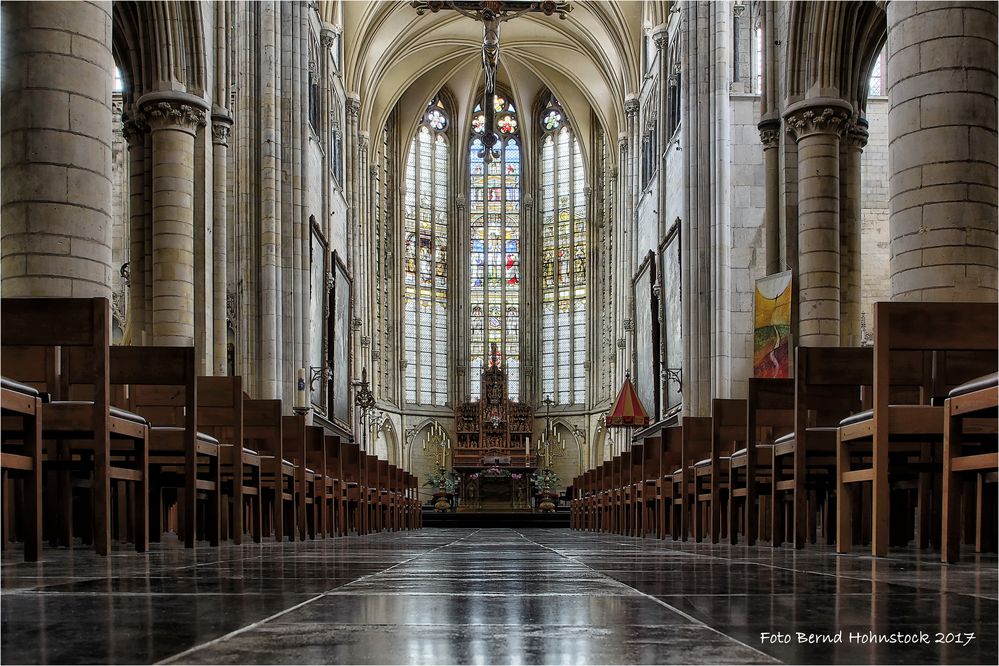 Liebfrauenbasilika ... Tongeren