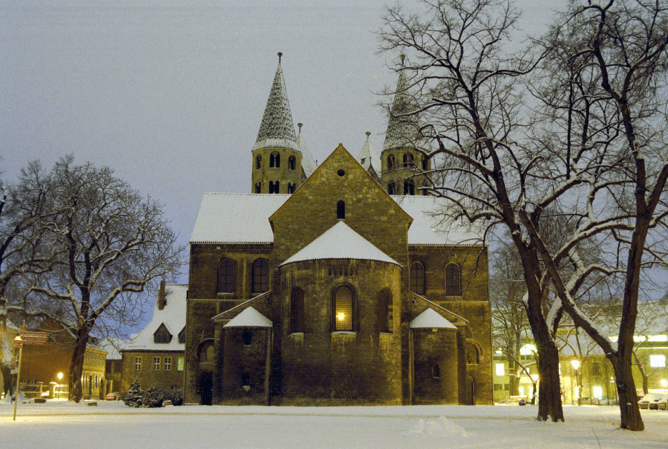 Liebfrauenkirche Halberstadt von Peter Windhövel 