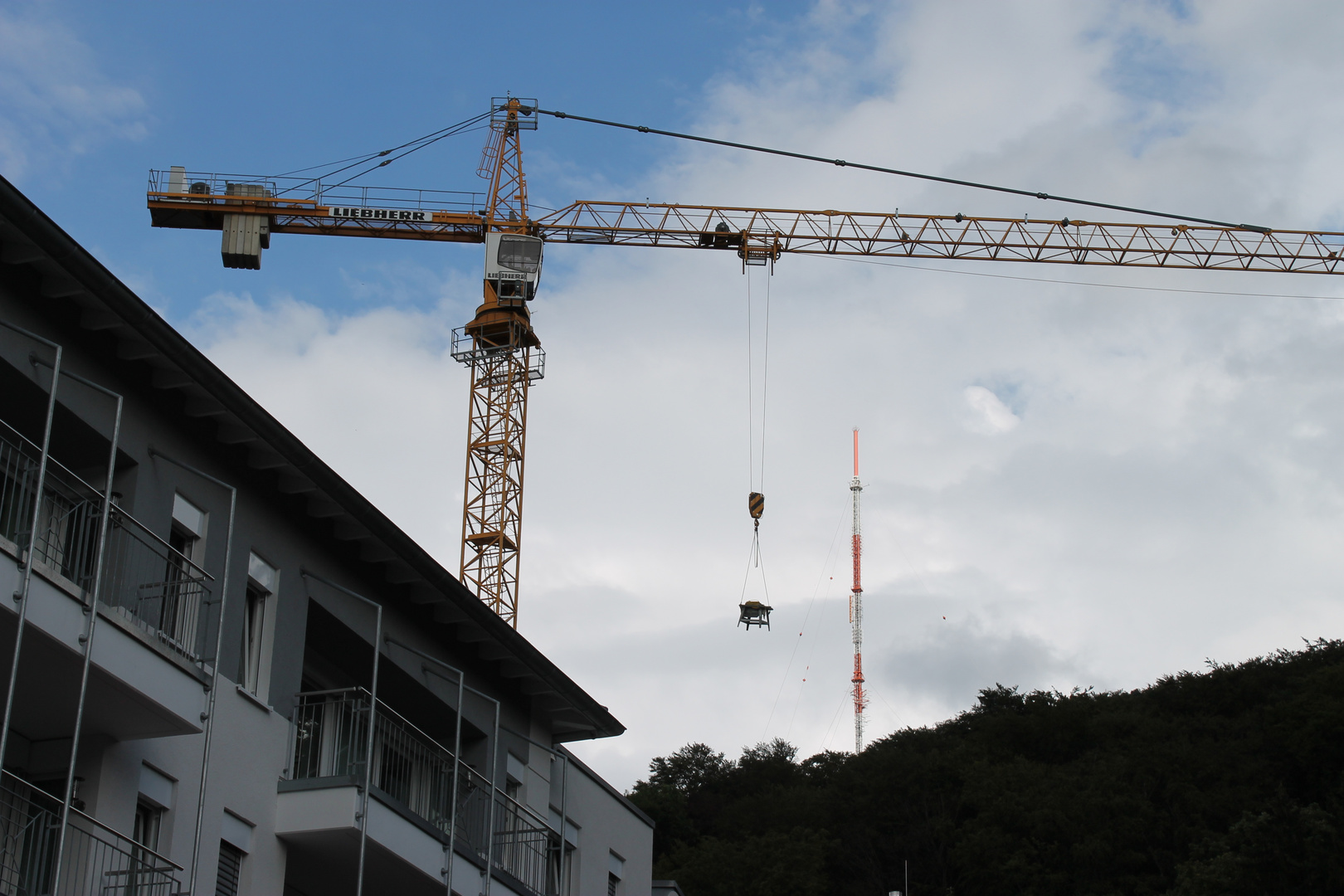 Liebherr 112 EC-H in Velbert- Langenberg