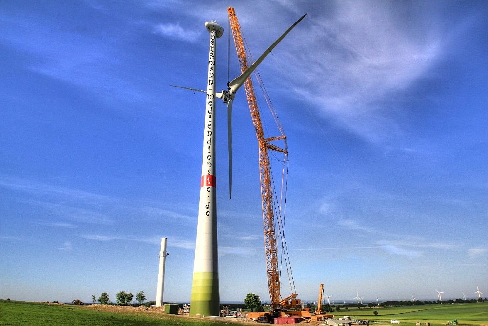 Liebherr LG 1750 Franz Bracht KG beim Flügelsternhub in Paderborn