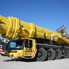 Liebherr LTM 1500-8.1 der Fa. Wiemann bei der Ankunft im Mendener Zementwerk