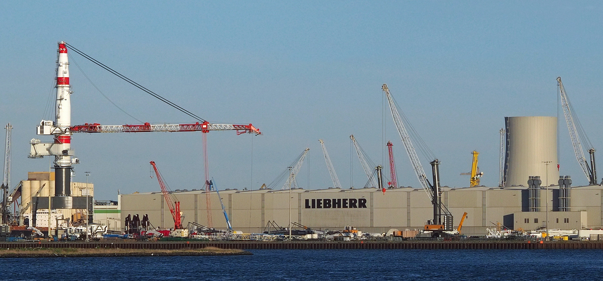 LIEBHERR Werk in Rostock