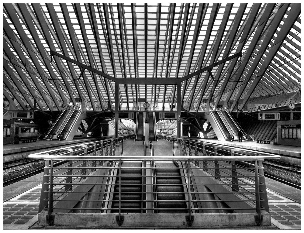 LIEGE, GARE DES GUILLEMINS