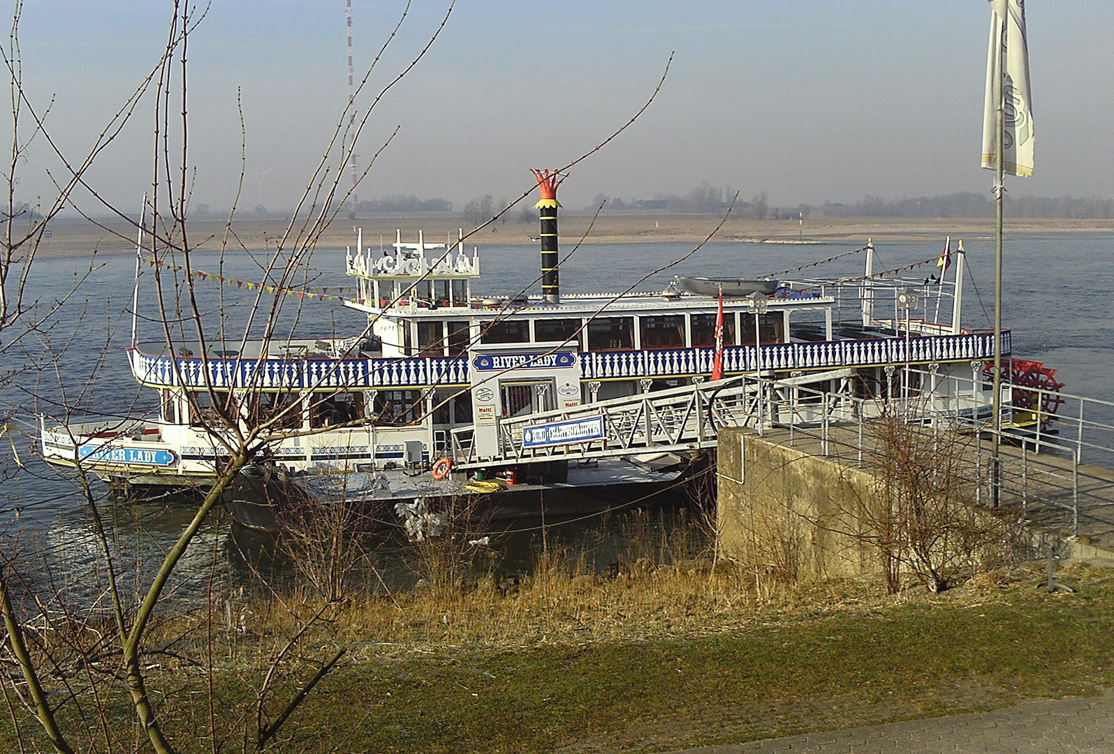 Liegeplatz der River Lady in Wesel am Rhein