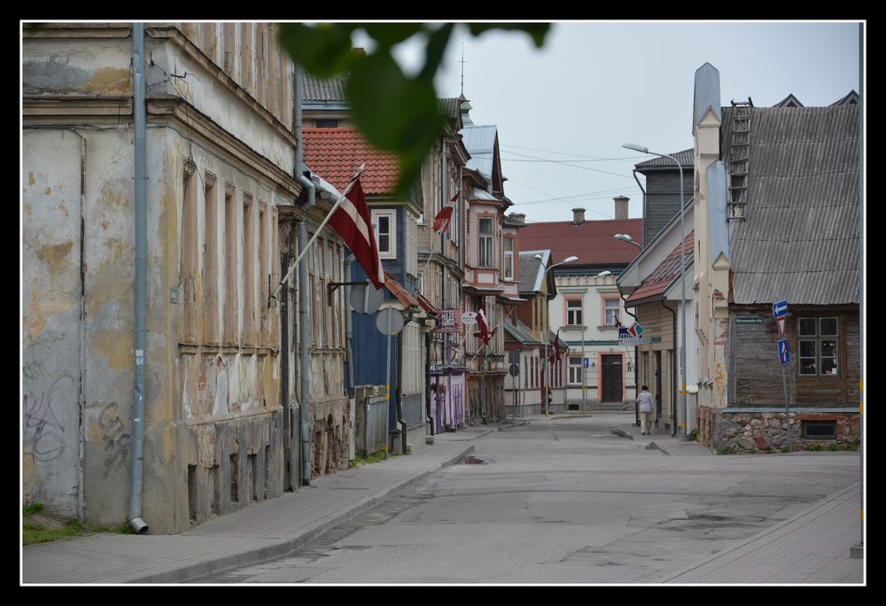 Liepaja/ Liebau (Lettland) – Straßenszene.
