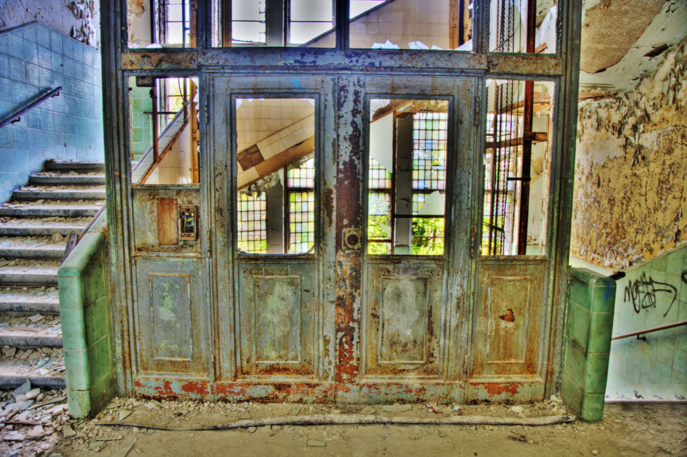 lift im treppenhaus beelitz