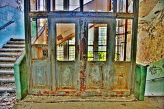 lift im treppenhaus beelitz