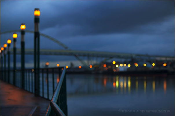 Light And Fremont Bridge