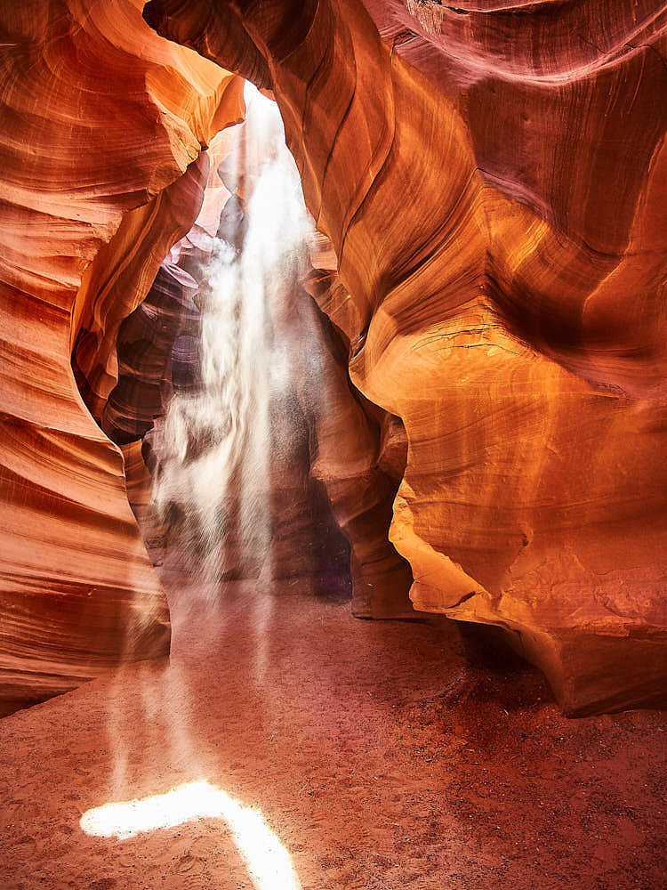 Light inside the Antilope canyon