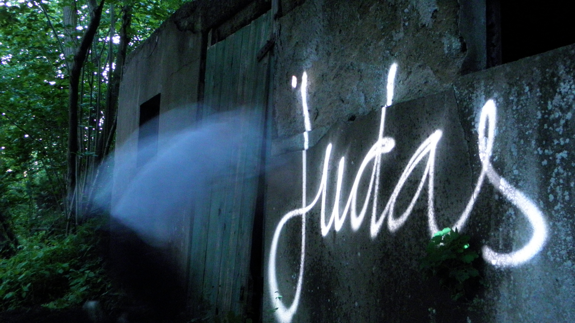 Light Painting Judas