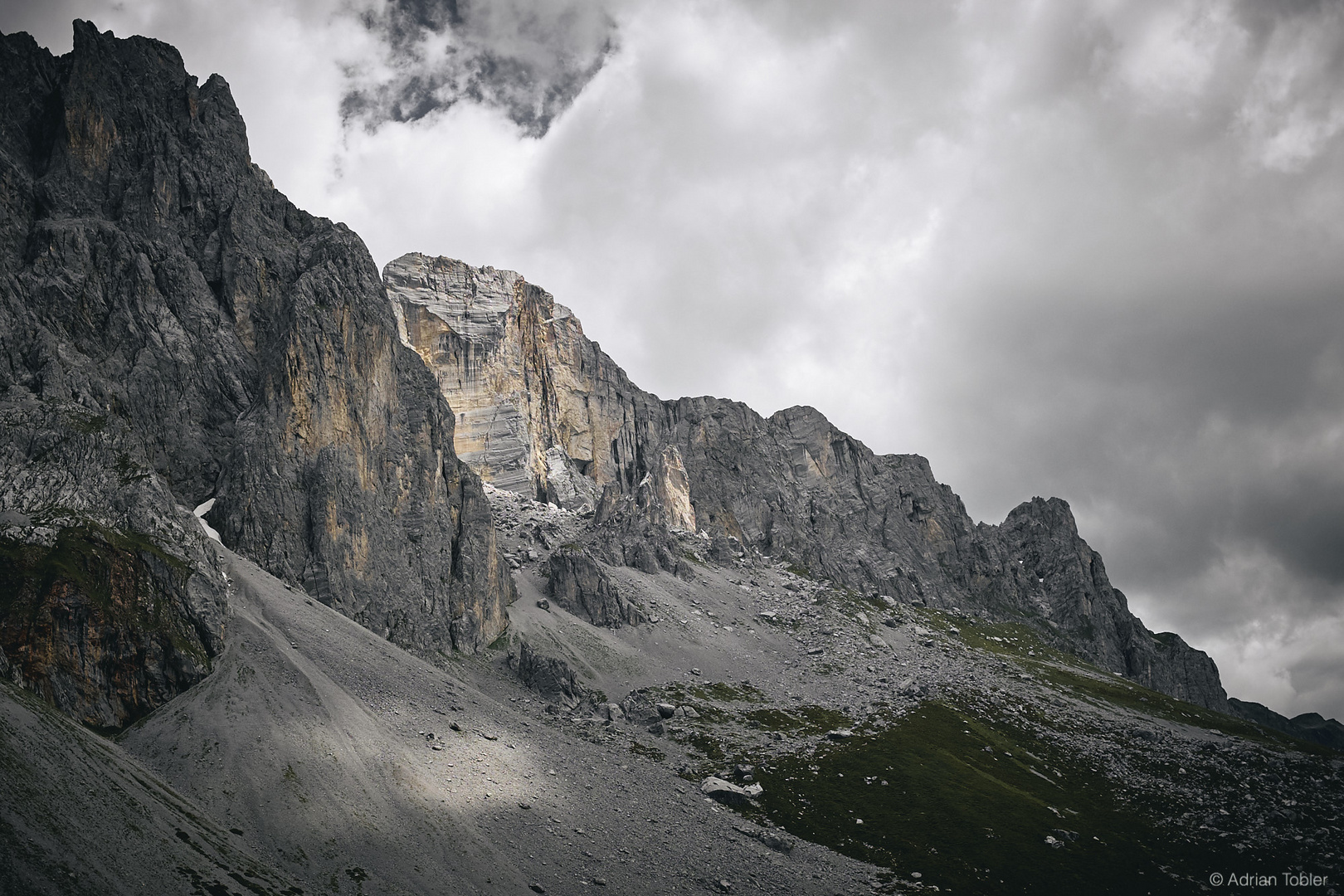 LIGHT SHOW ON MOUNTAIN