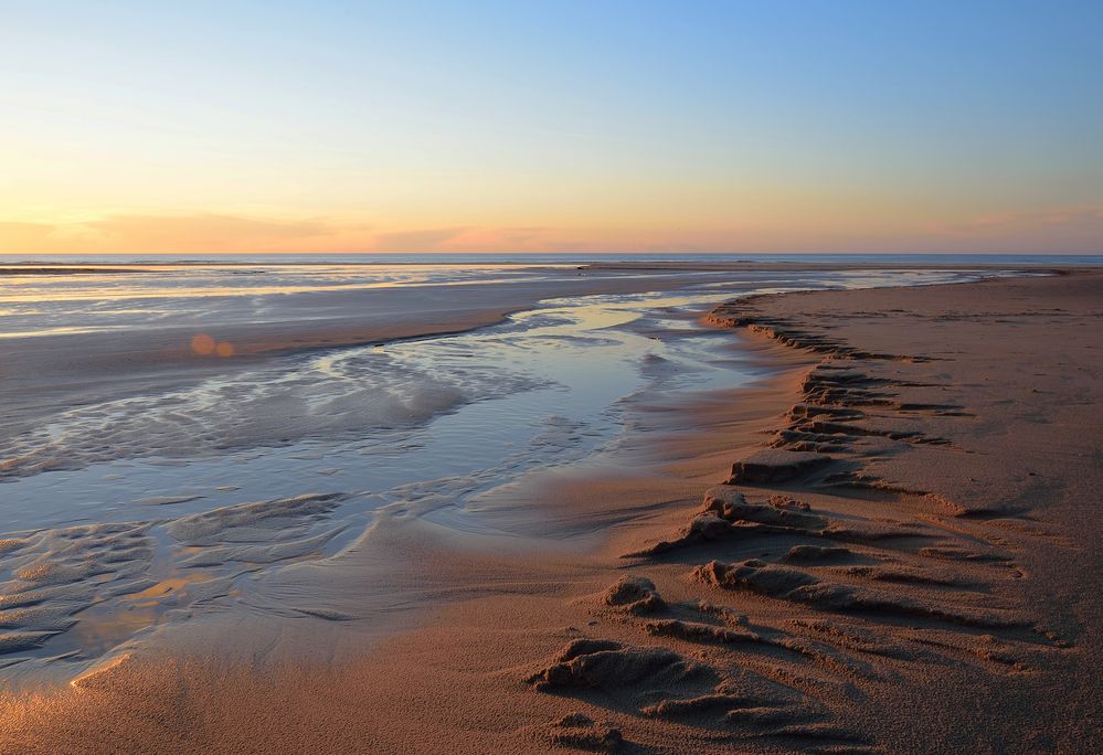 light, water, sand