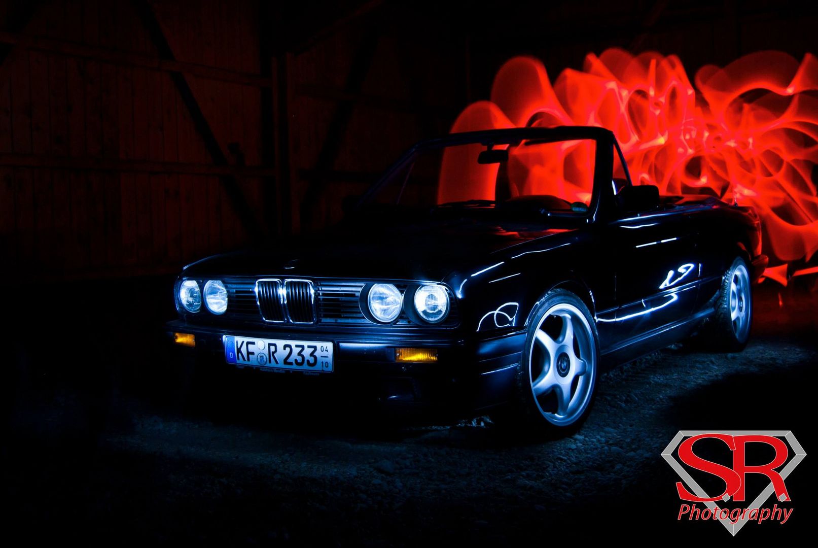 Lightart S.R. Photography BMW E30 Rot!