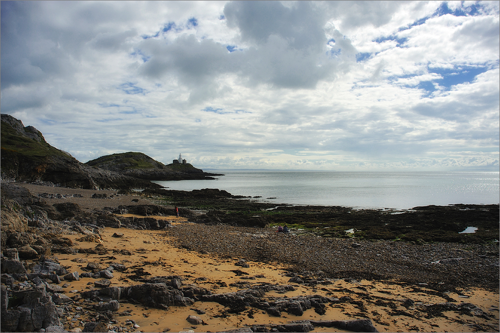 Lighthouse at Bracelet Bay