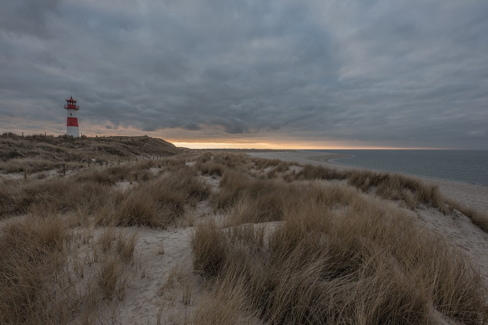 lighthouse in sandunes