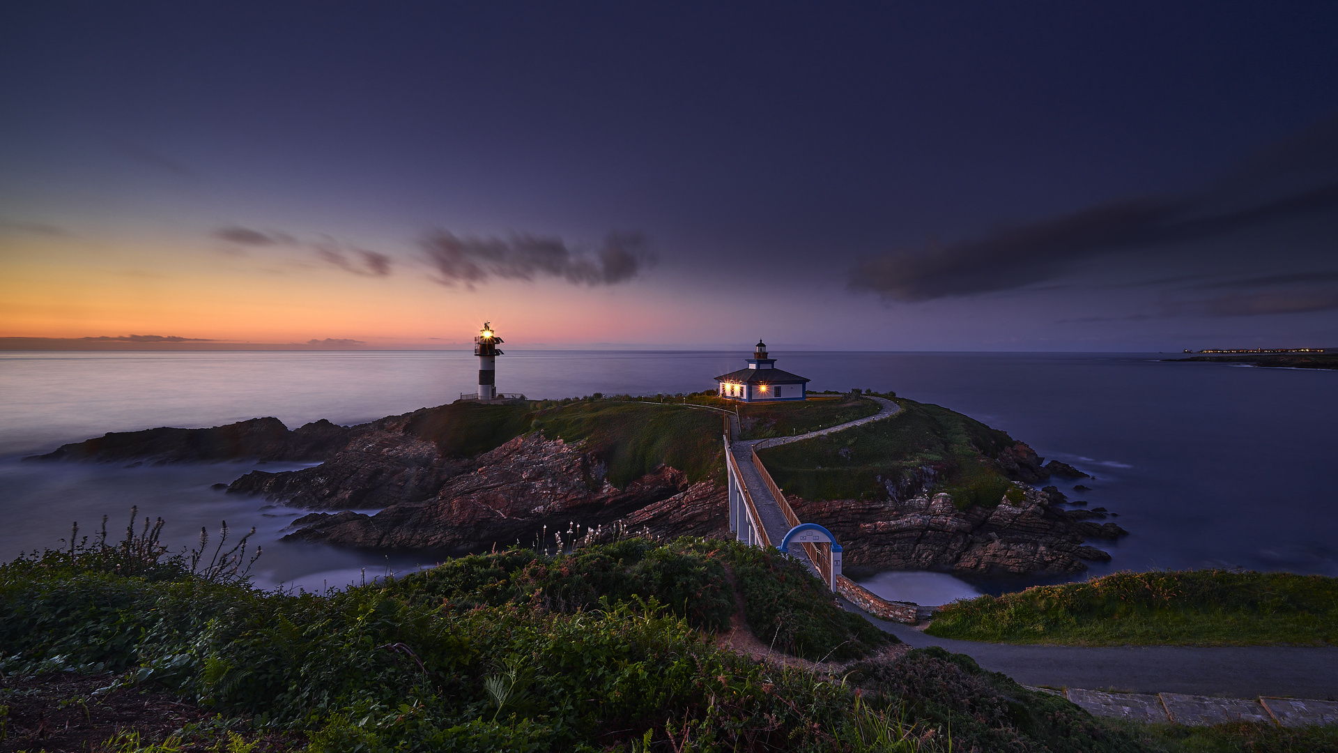 Lighthouses - The outpost