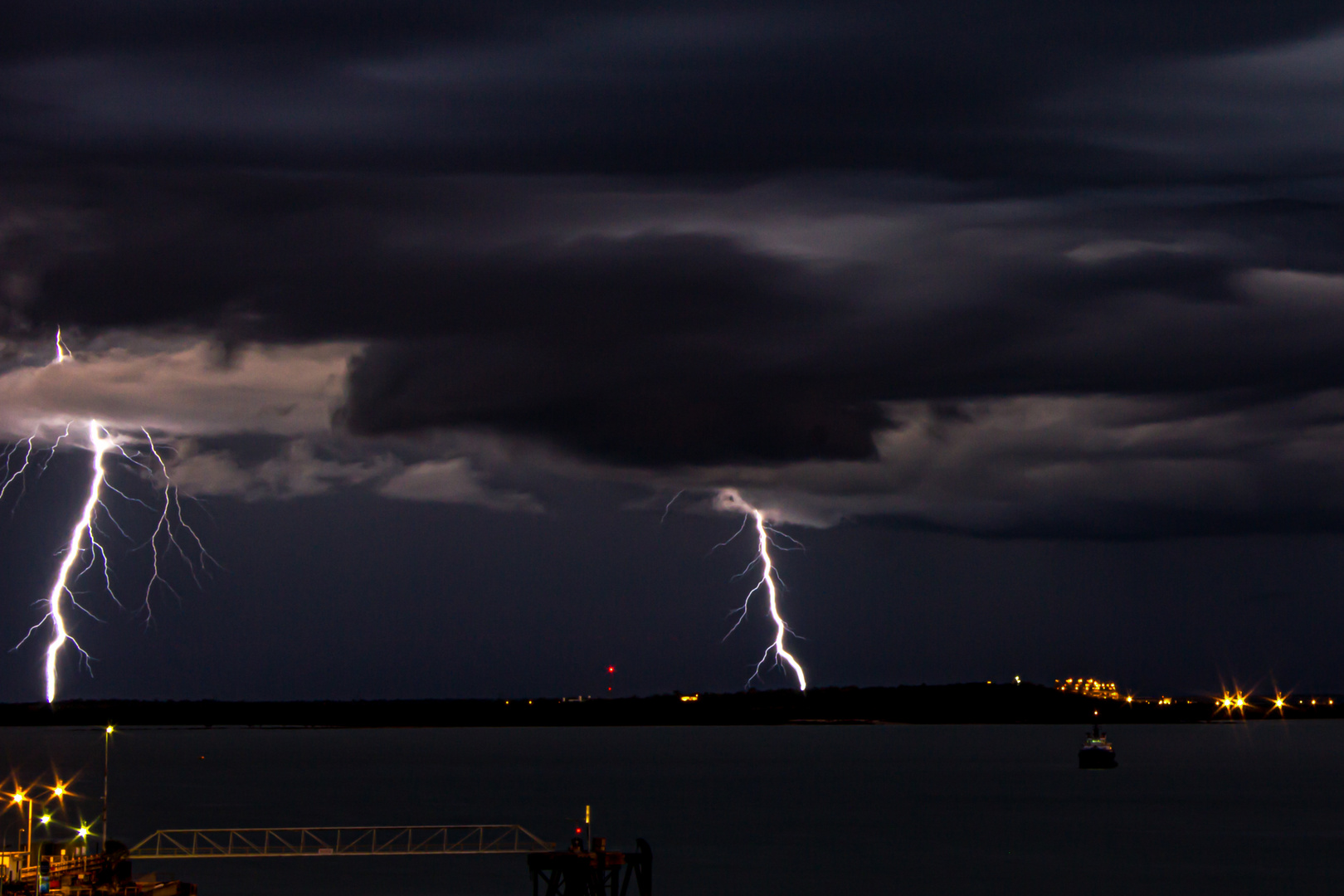 Lightning, Darwin