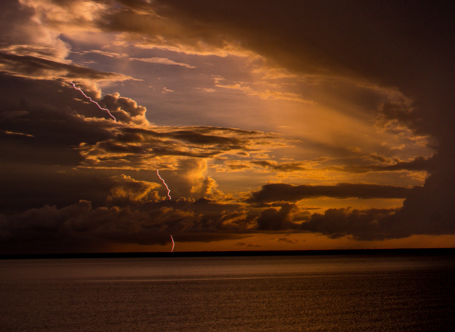 Lightning @ Sunset