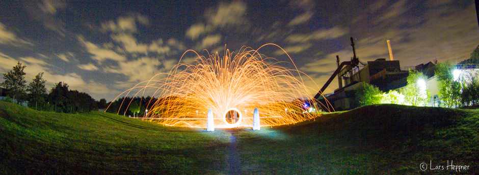 Lightpainting an der Henrichshütte in Hattingen - Feuerball