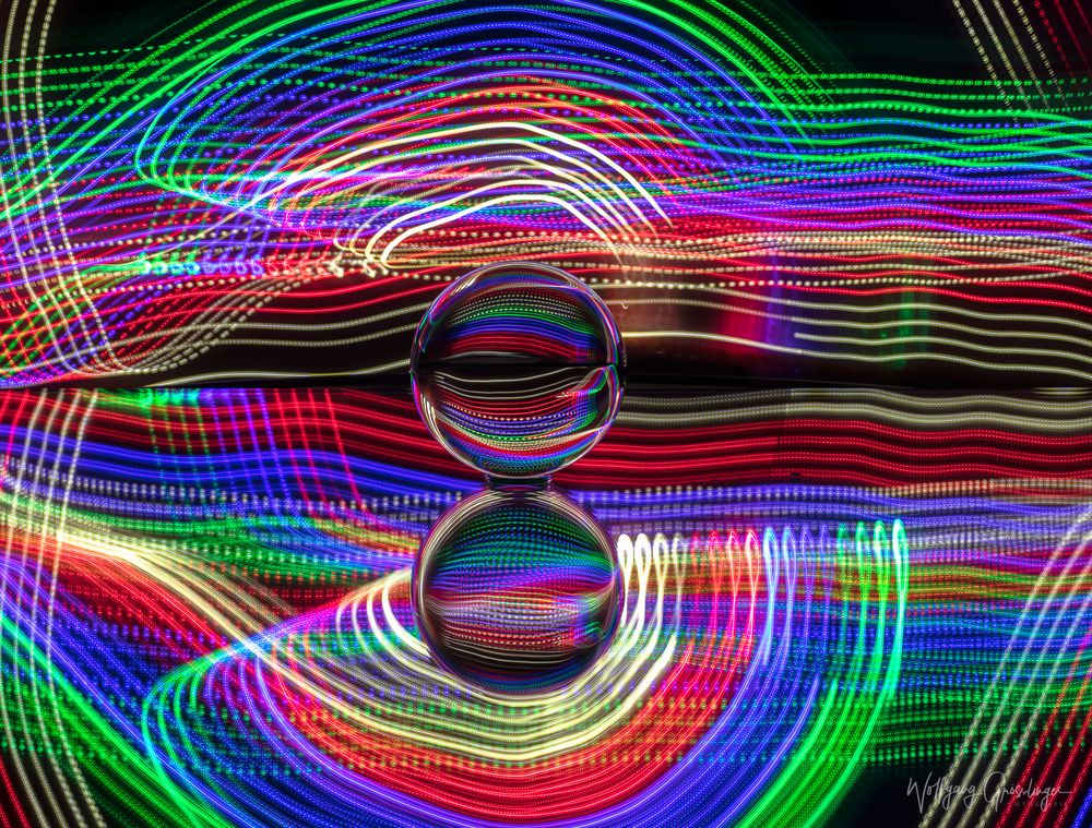 Lightpainting das Spiel mit Licht und Glaskugel