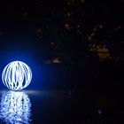 Lightpainting im Fluss III