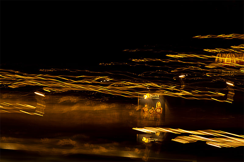 Lightpainting mit vorhandenem Licht vom Balkon aus gesehen