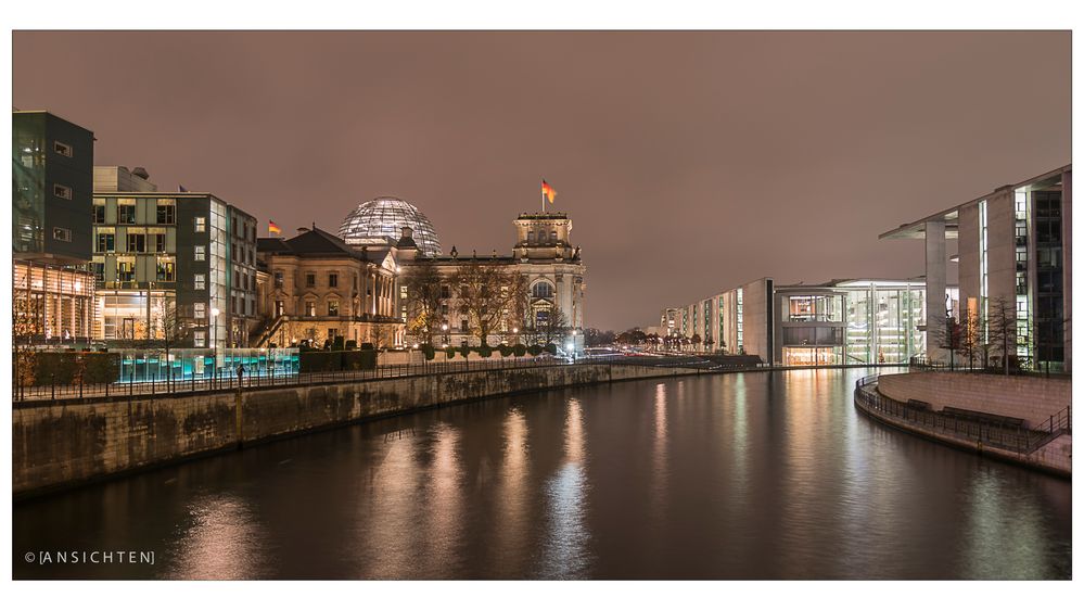 [lights of berlin - reichstag - spree]