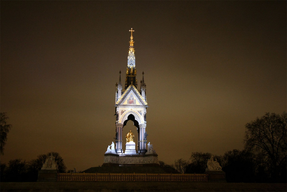 Lights on Albert Memorial